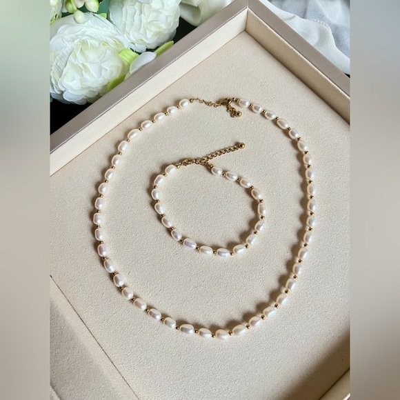 Jewelry - Freshwater Pearl Bracelet